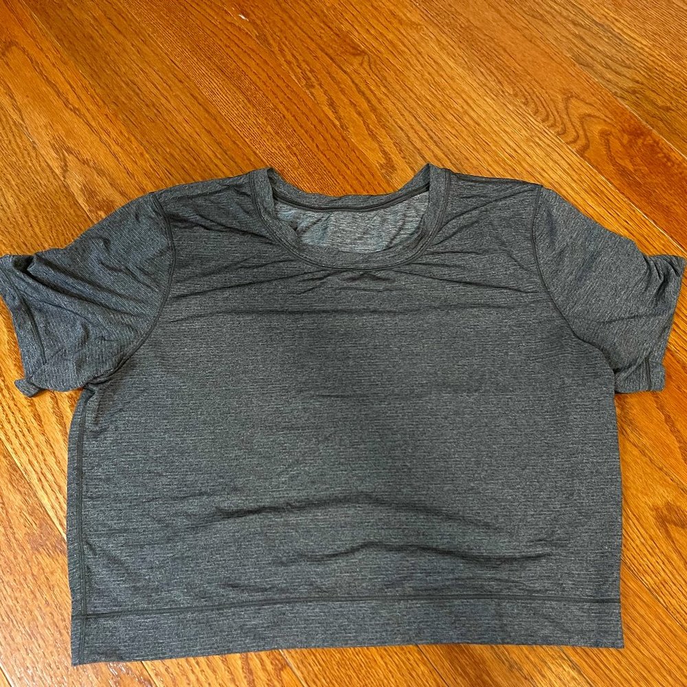 lululemon crop tee